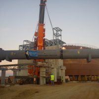 Heat exchangers delivering - Picture: Gruas Cambronero